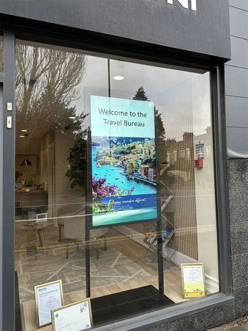 digital signage screen ultra high brightness double sided