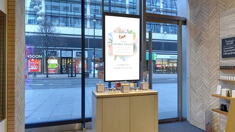 digital signage screen ultra high brightness double sided