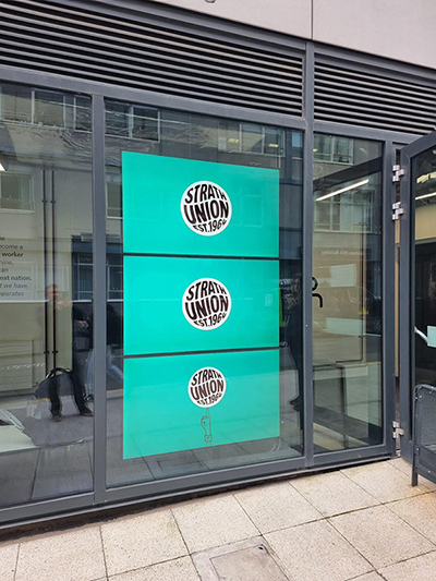 digital signage screen ultra high brightness