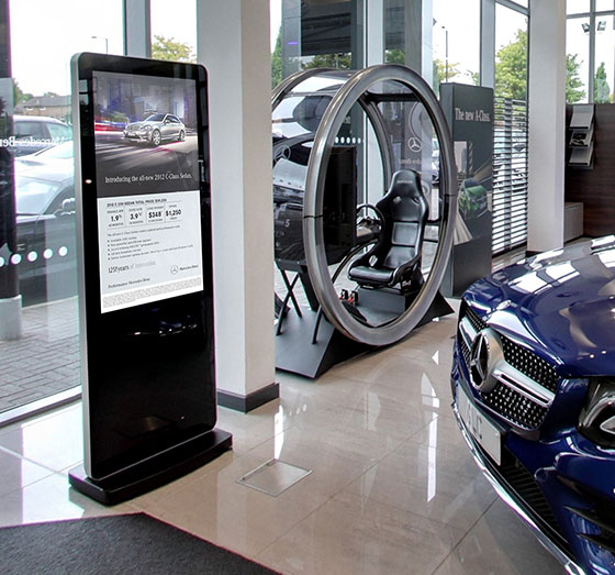 mercedes benz digital signage case study