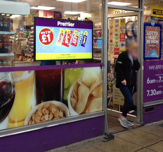 sunglasses hut digital signage case study