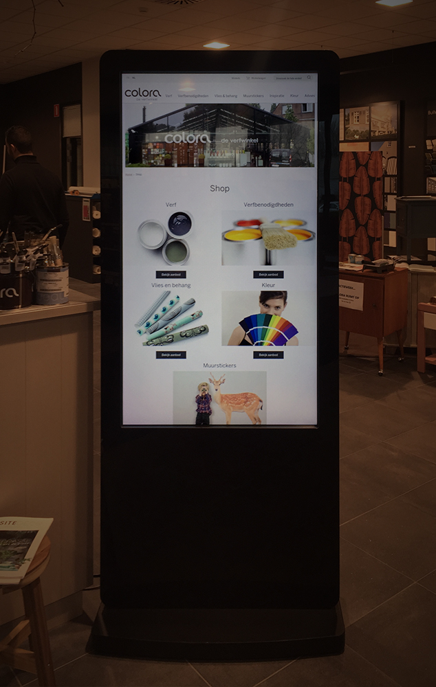 digital signage ultra high brightness sunlight readable