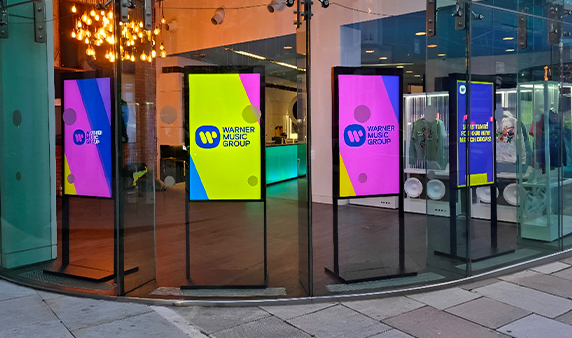 Freestanding Ultra High Brightness Hanging Double-Sided Displays