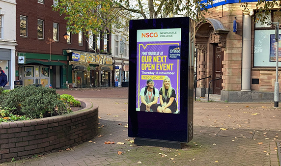 Elite Outdoor Freestanding Displays